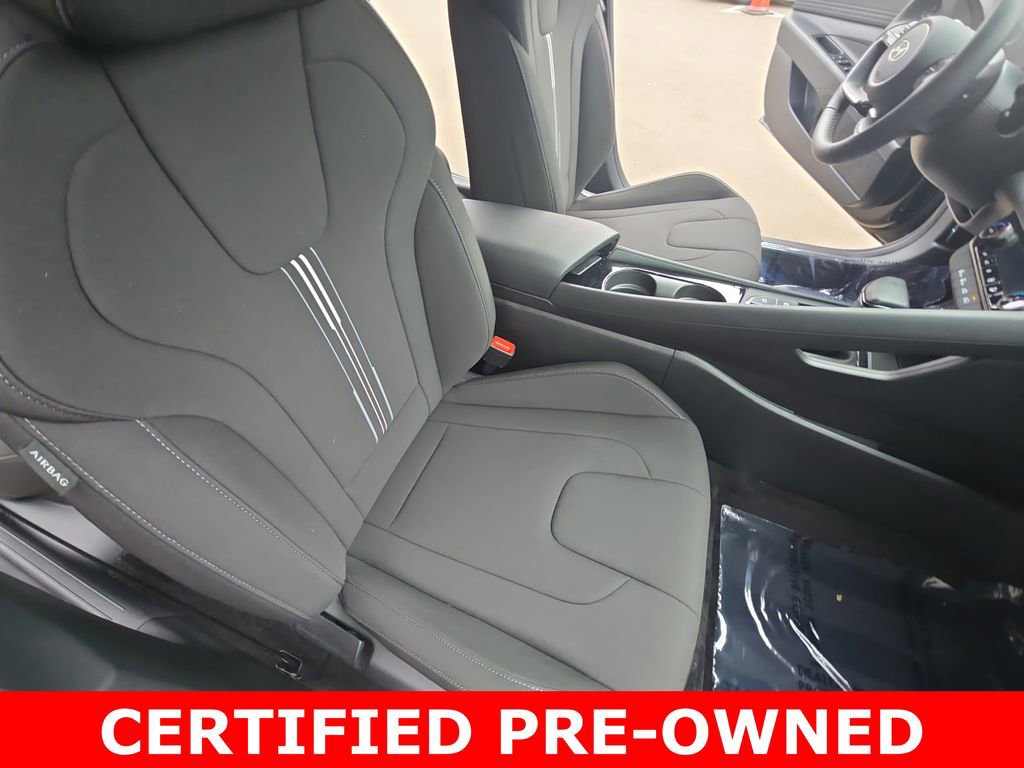 Certified 2025 Hyundai Elantra SEL image 10