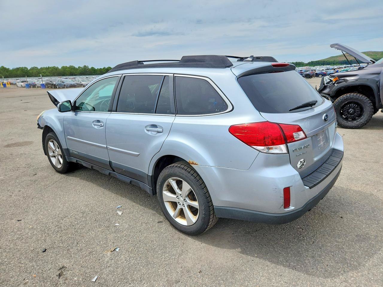 Used 2014 Subaru Outback 2.5i Limited AWD/4WD image 4