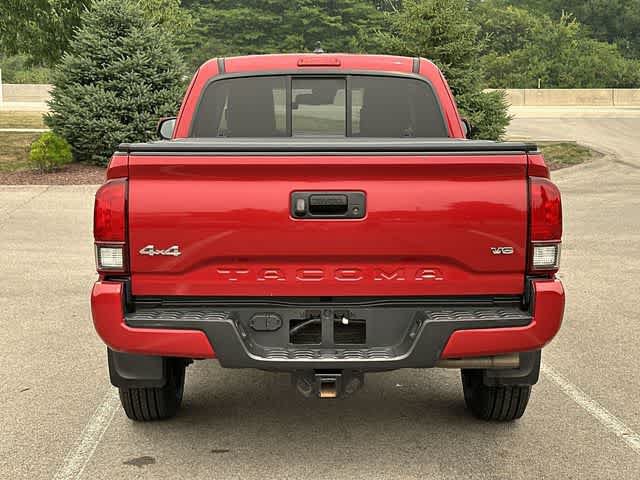 Used 2022 Toyota Tacoma SR5 AWD/4WD image 4