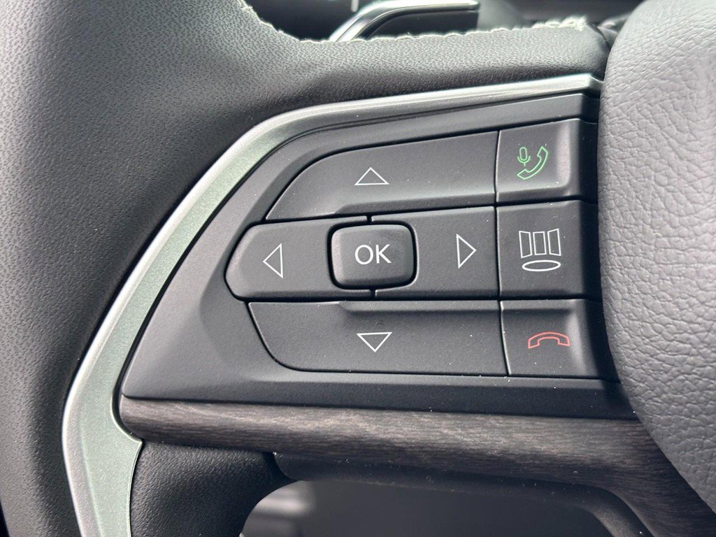 New 2025 Jeep Grand Cherokee L Limited w/ Luxury Tech Group II image 21
