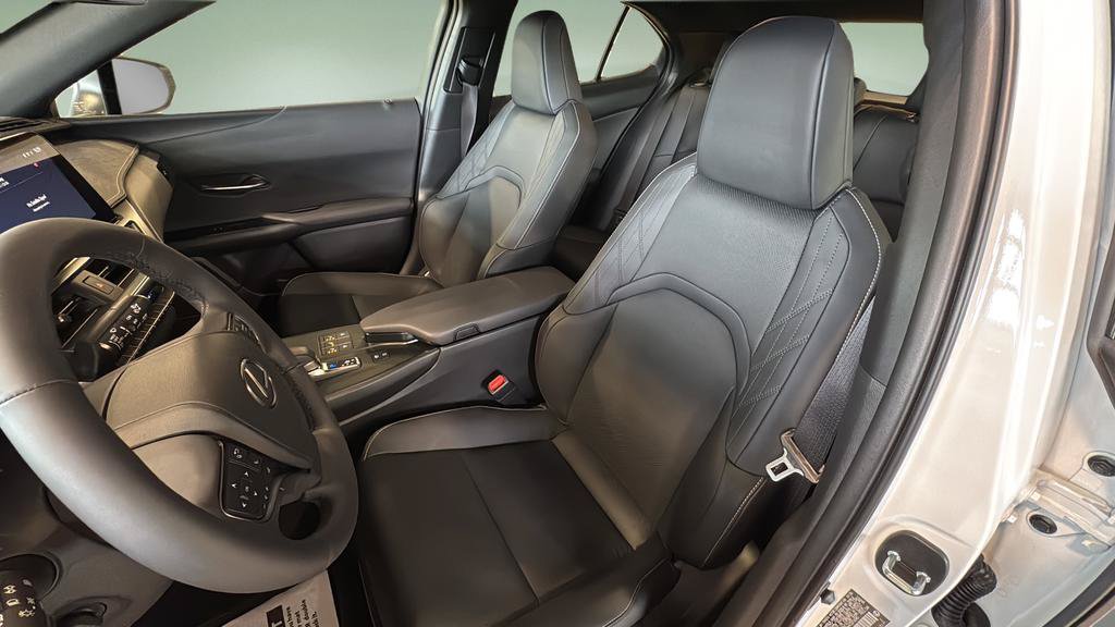 New 2026 Lexus UX 300h AWD image 12
