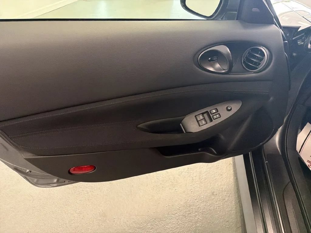 Used 2025 Nissan Z Sport w/ Floor Mat Package RWD image 12
