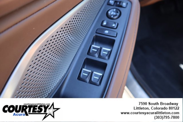 Used 2024 Acura MDX SH-AWD w/ Technology Package image 26