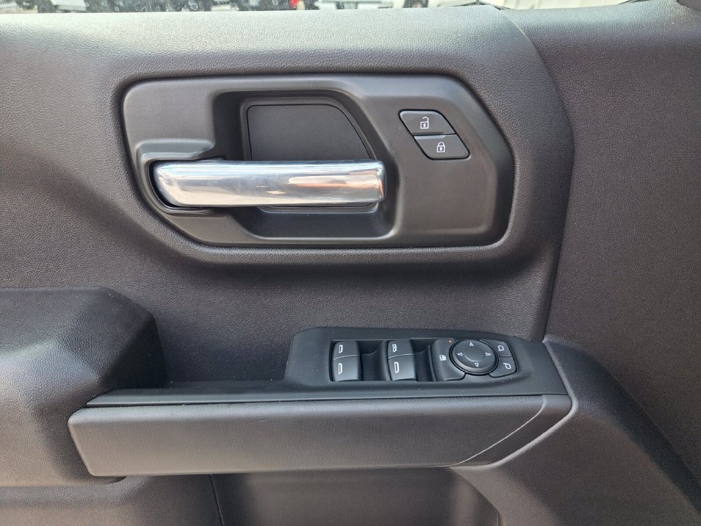 Certified 2023 Chevrolet Silverado 1500 Custom Trail Boss w/ LPO, Dark Essentials Package AWD/4WD image 24