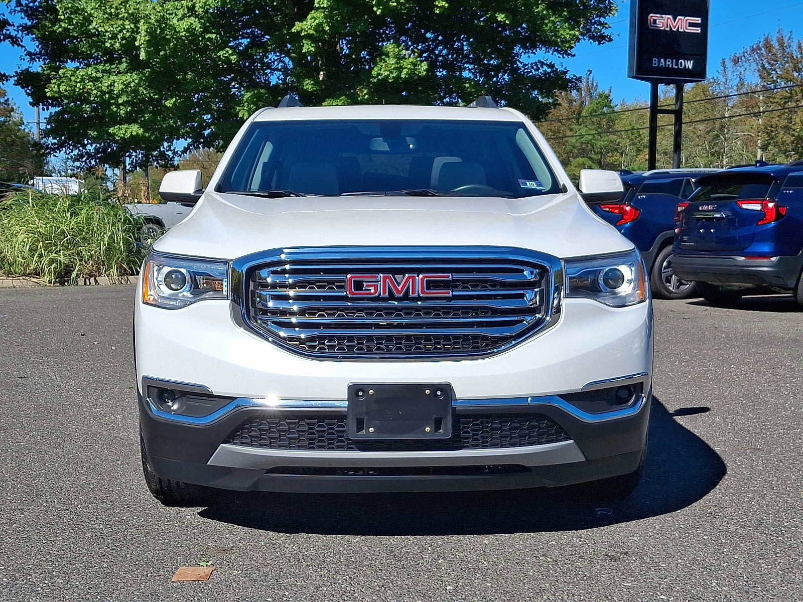 Used 2019 GMC Acadia SLT w/ LPO, Floor Liner Package image 2