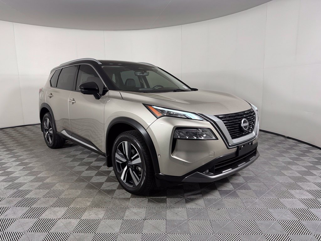 Used 2023 Nissan Rogue SL w/ SL Premium Package FWD image 4