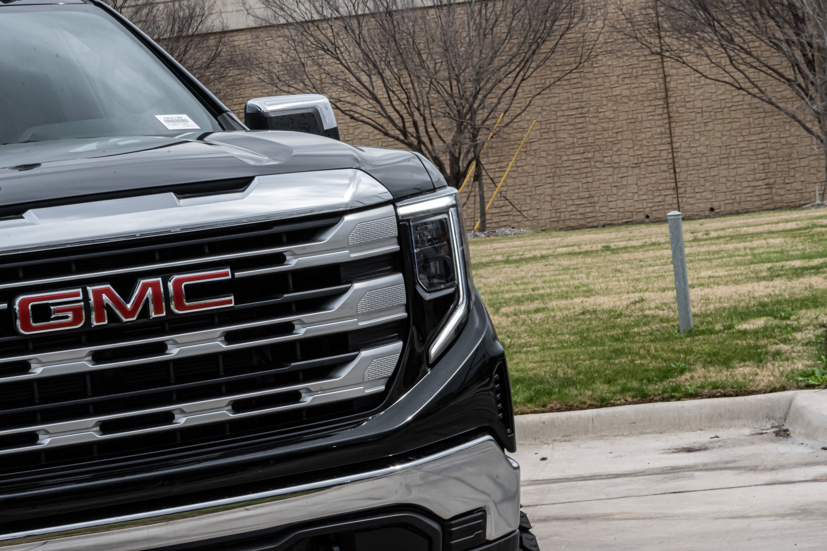 Used 2024 GMC Sierra 1500 SLE w/ Preferred Package image 7