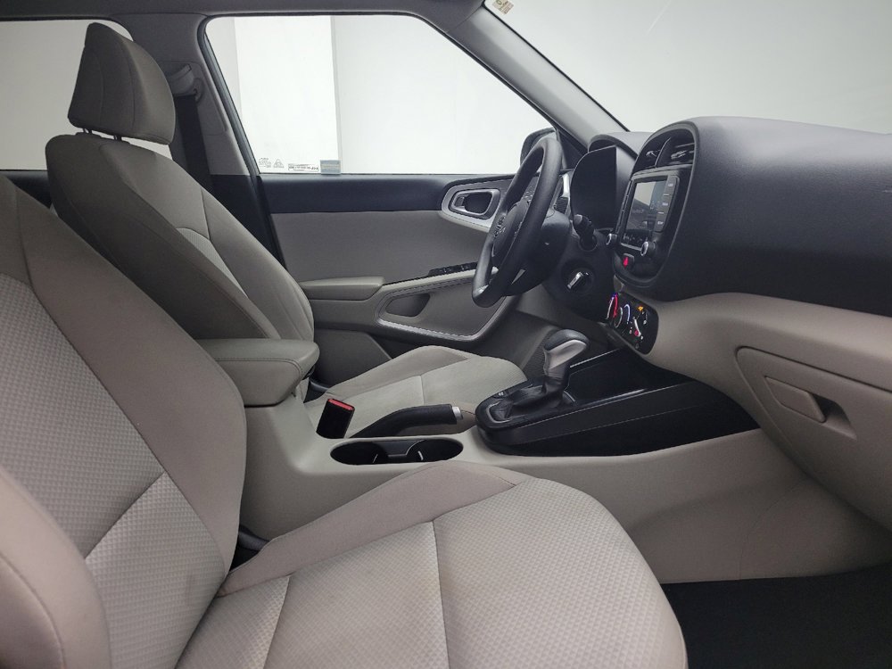 Used 2023 Kia Soul LX w/ LX Technology Package image 21