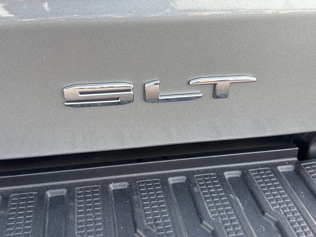 Used 2025 GMC Sierra 1500 SLT AWD/4WD image 6