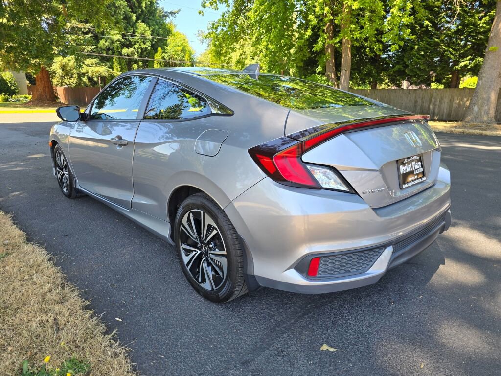 Used 2017 Honda Civic EX-T image 4
