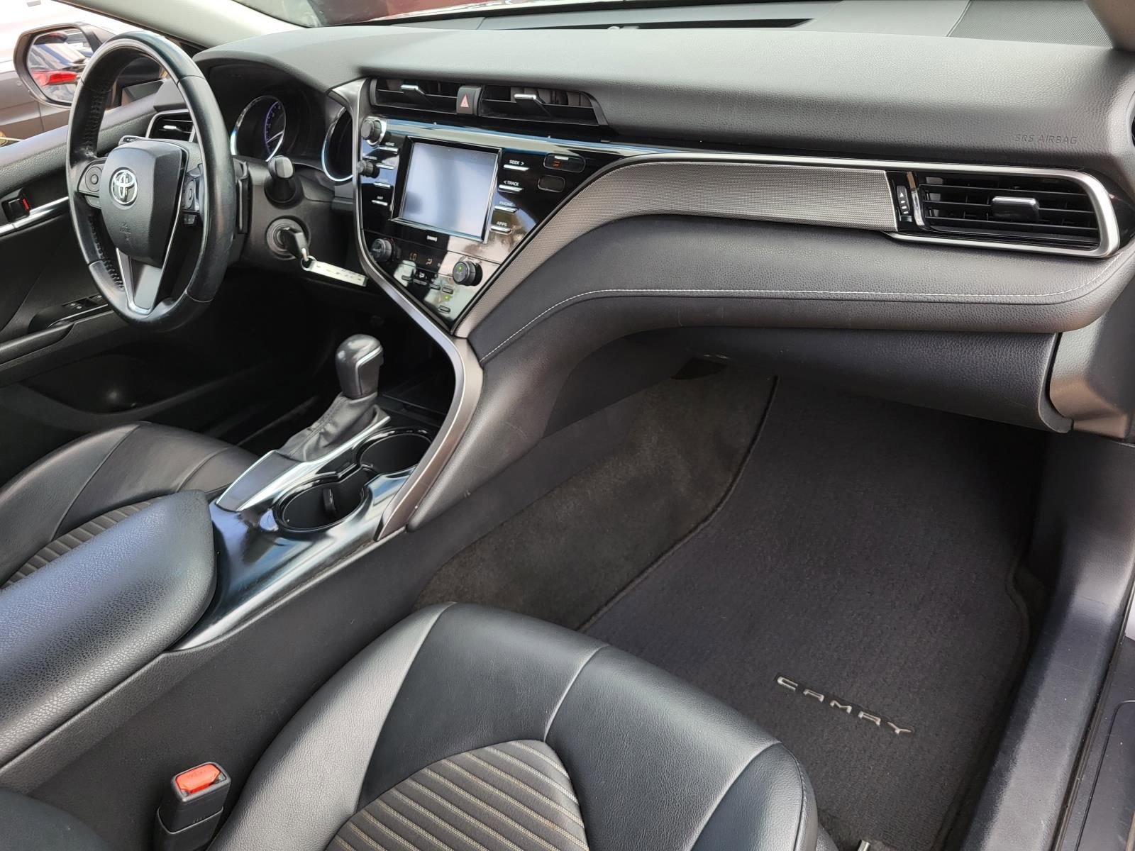 Used 2020 Toyota Camry SE image 8