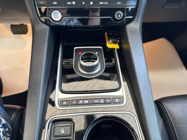 Used 2017 Jaguar F-PACE Prestige AWD/4WD image 21
