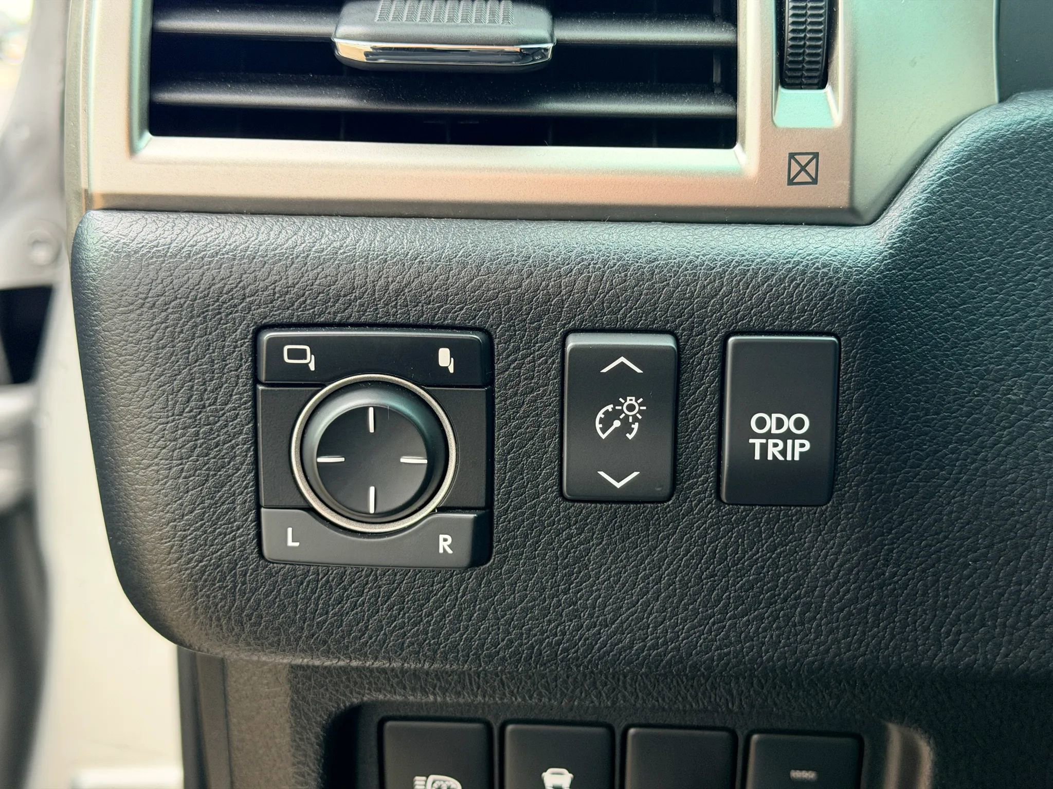 Used 2011 Lexus GX 460 Premium AWD/4WD image 41