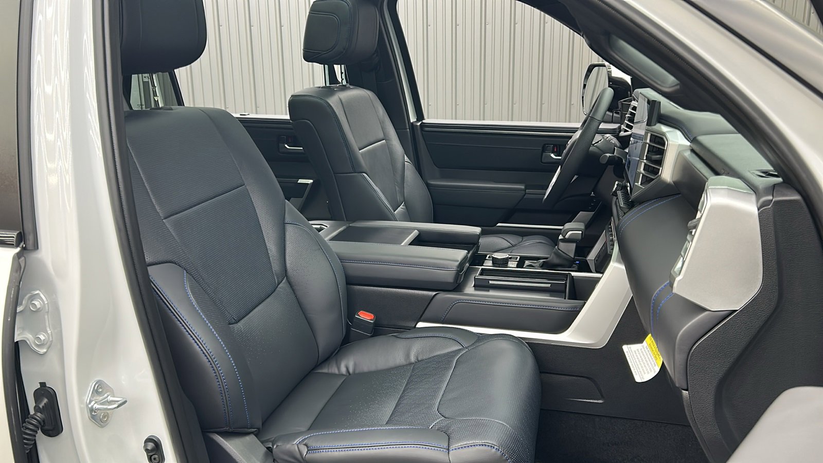 Used 2025 Toyota Sequoia Platinum image 40