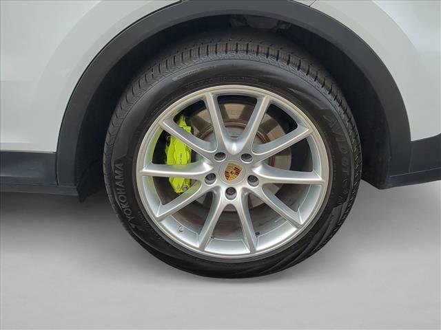 Used 2019 Porsche Cayenne E-Hybrid image 26