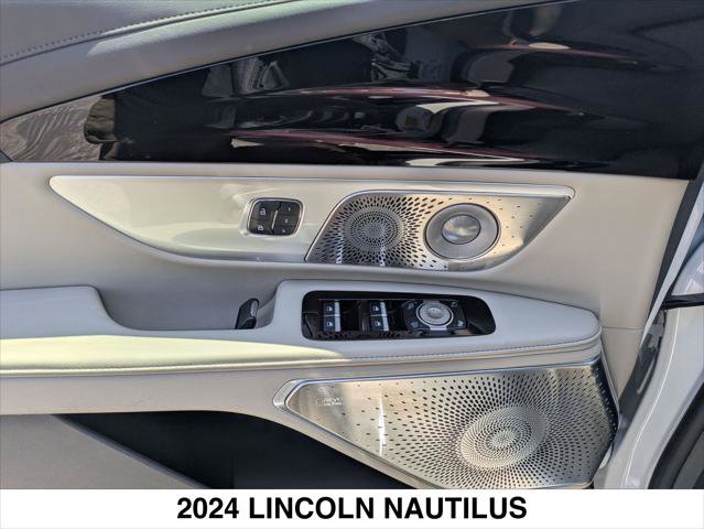 Certified 2024 Lincoln Nautilus Reserve w/ Equipment Group 203A AWD/4WD image 10