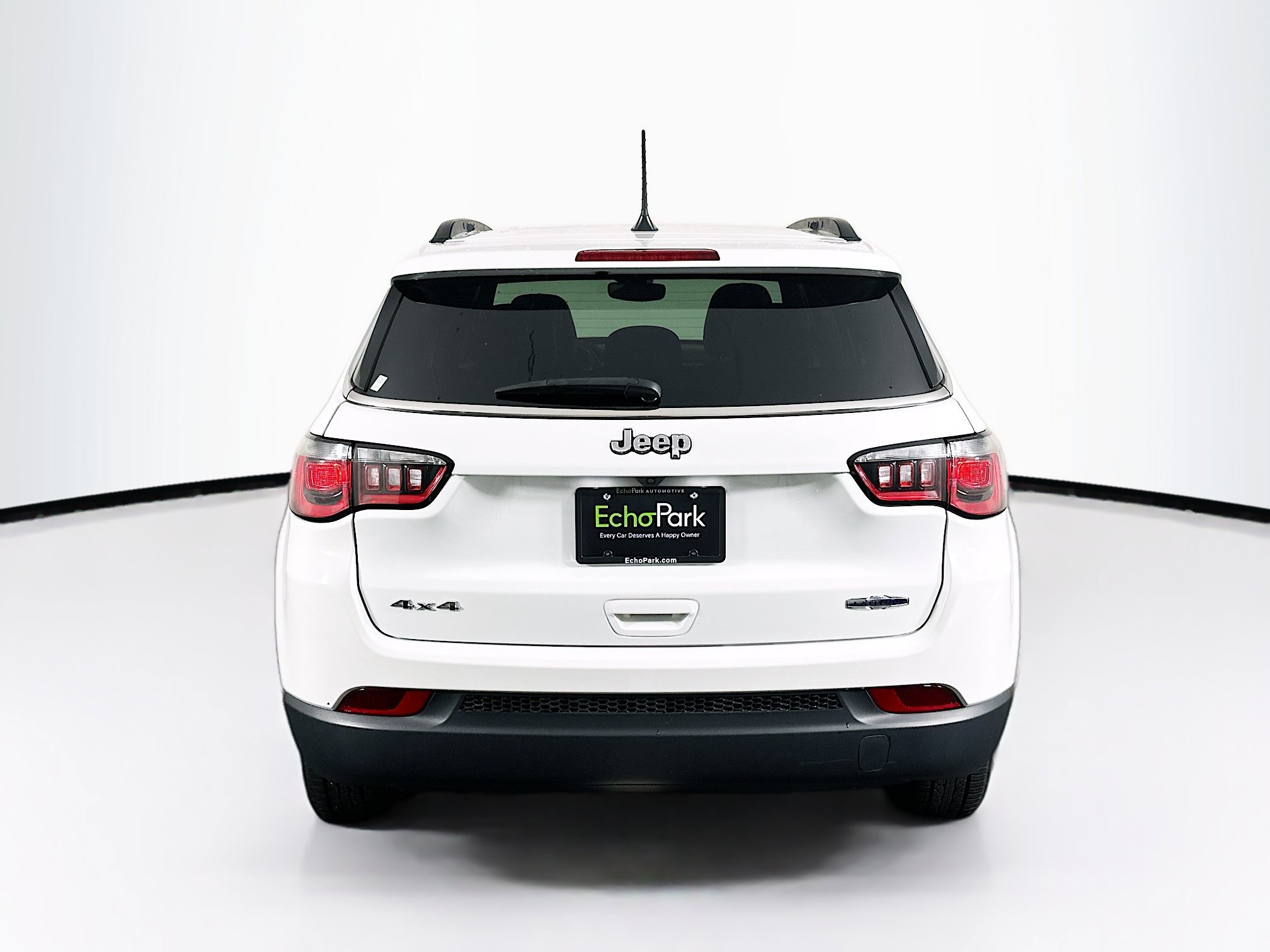 Used 2024 Jeep Compass Latitude AWD/4WD image 7
