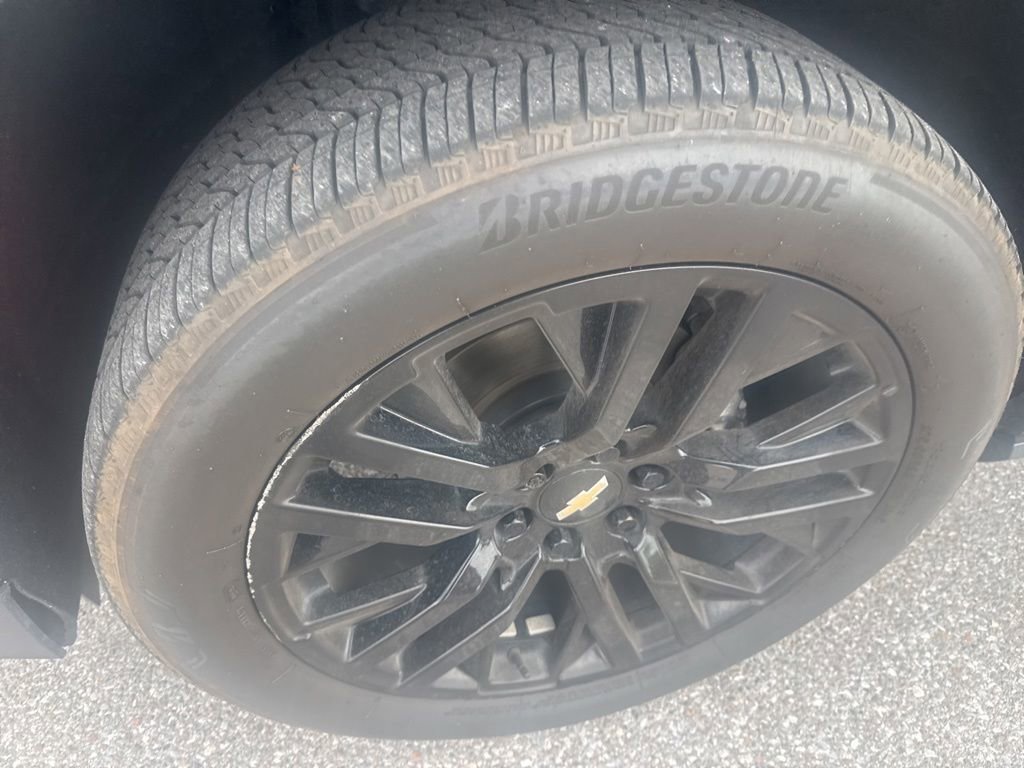 Used 2023 Chevrolet Tahoe Premier AWD/4WD image 11