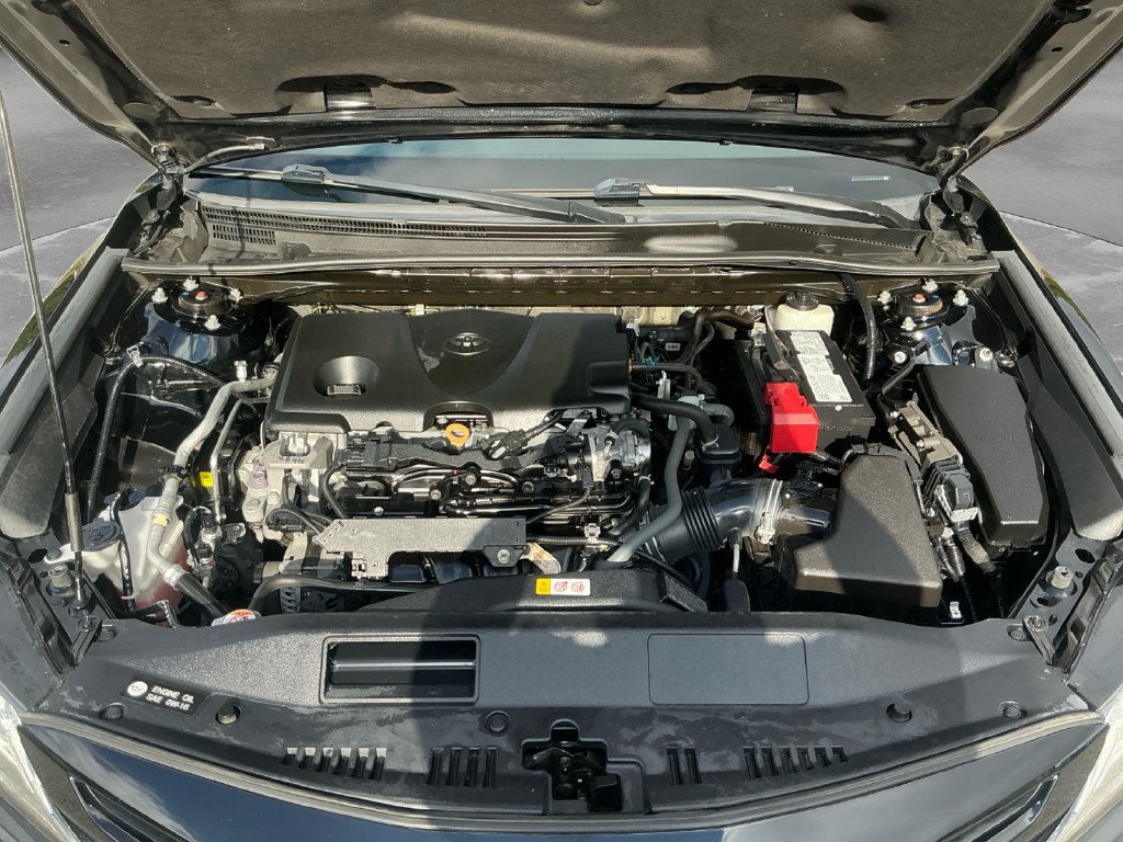 Used 2021 Toyota Camry XSE FWD image 18