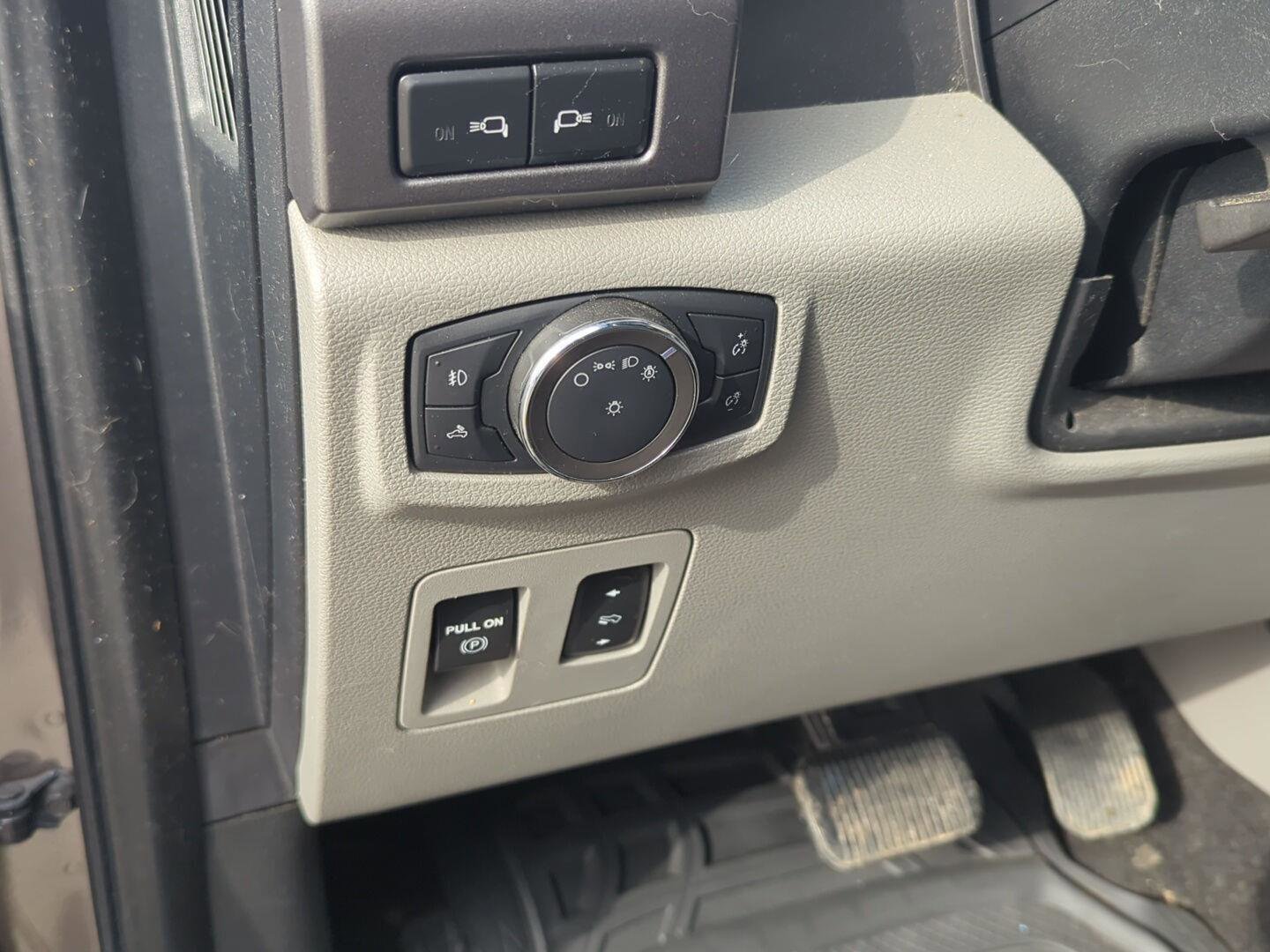 Used 2020 Ford F150 XLT w/ Equipment Group 302A Luxury image 13