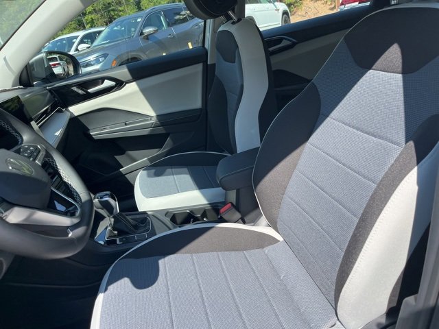 New 2025 Volkswagen Taos S image 8