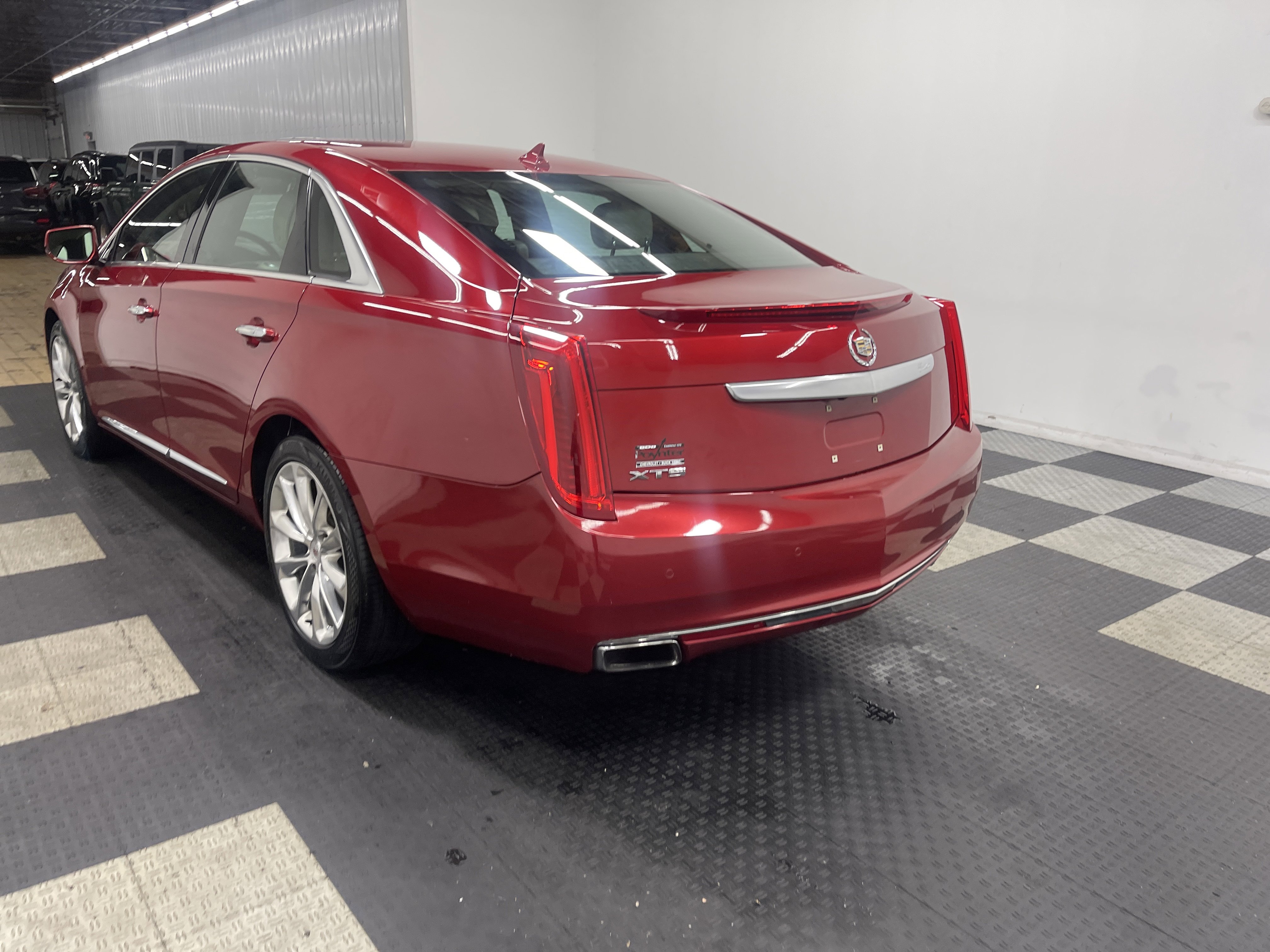 Used 2014 Cadillac XTS Premium w/ Driver Assist Package image 2