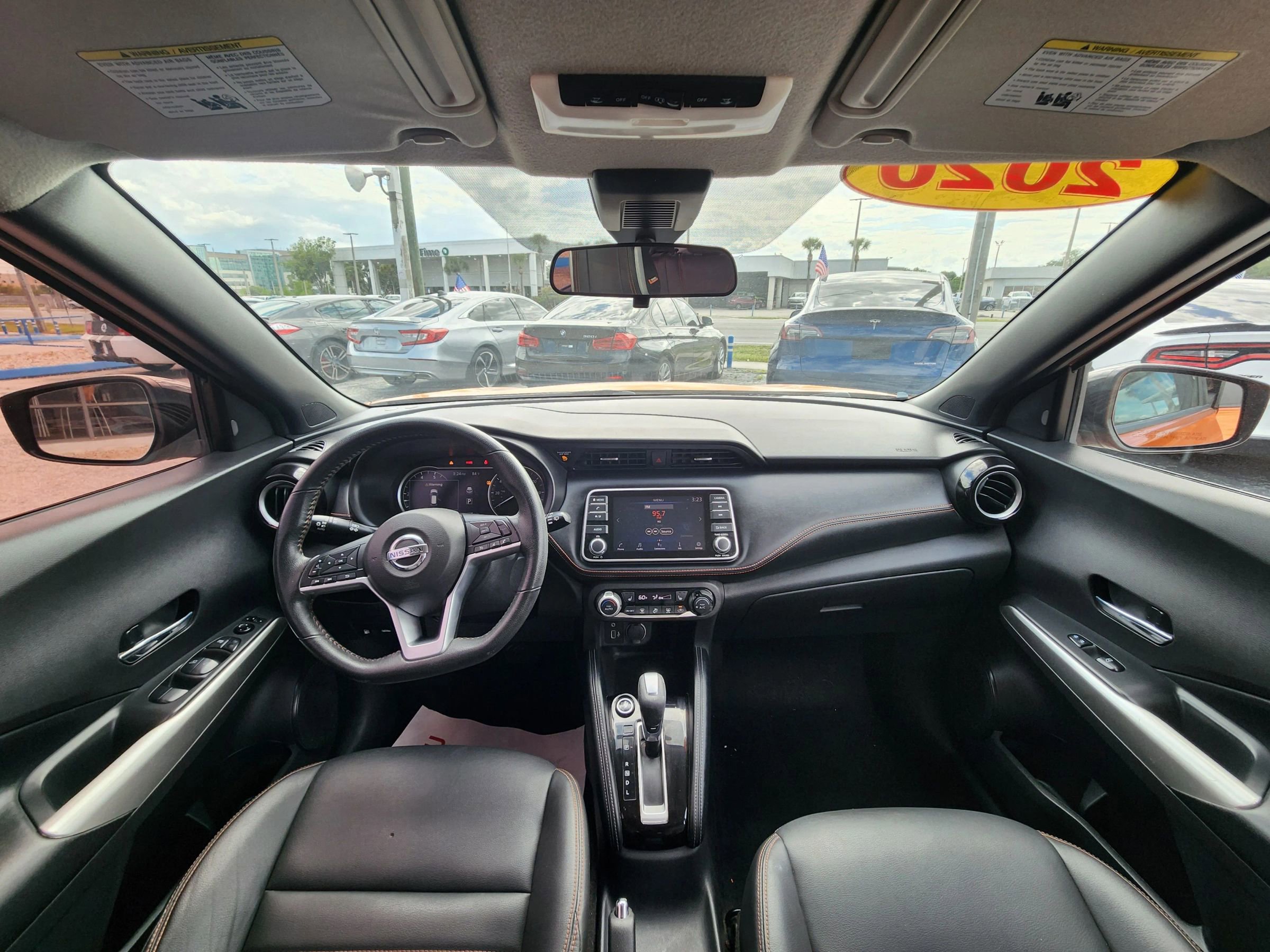 Used 2020 Nissan Kicks SR w/ SR Premium Package FWD image 13