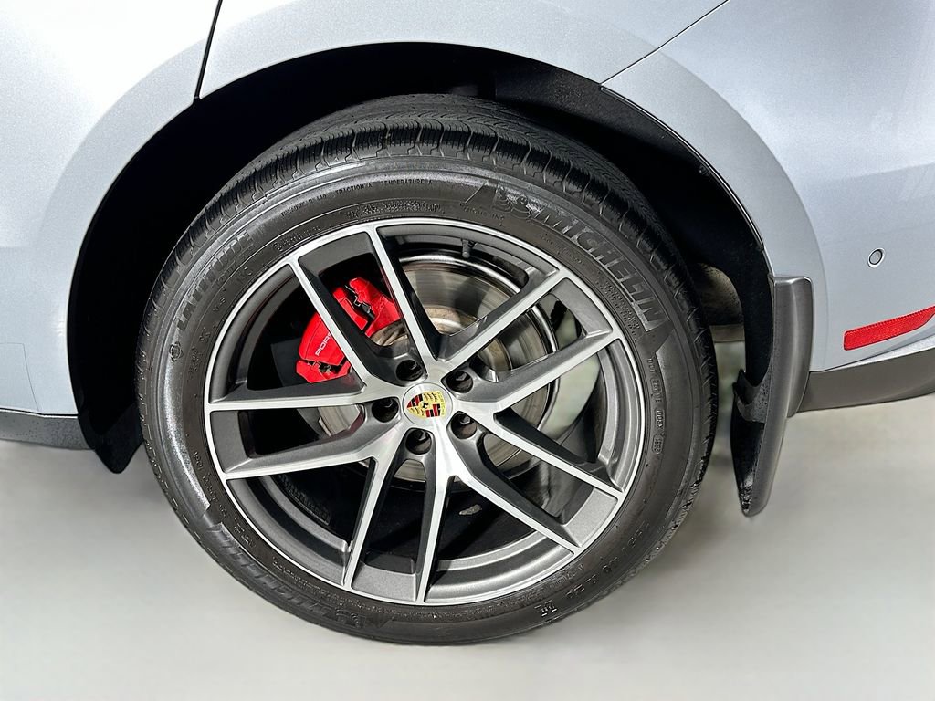 Certified 2023 Porsche Macan S AWD/4WD image 34