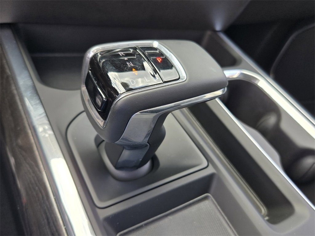 Used 2025 Chevrolet Silverado 1500 LTZ image 23