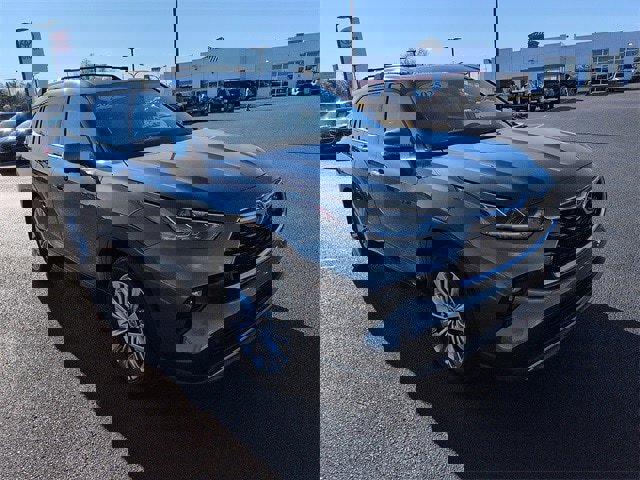 Certified 2025 Toyota Highlander Platinum image 1