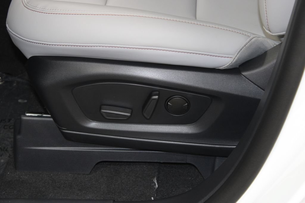 New 2026 Ford Explorer Active RWD image 21