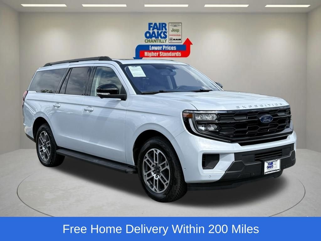 Used 2025 Ford Expedition Max Active AWD/4WD image 1