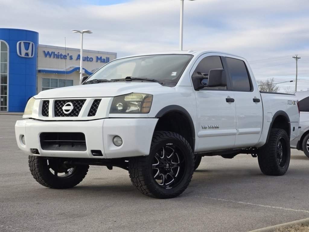 Used 2015 Nissan Titan PRO-4X w/ Pro-4x Luxury Package image 2