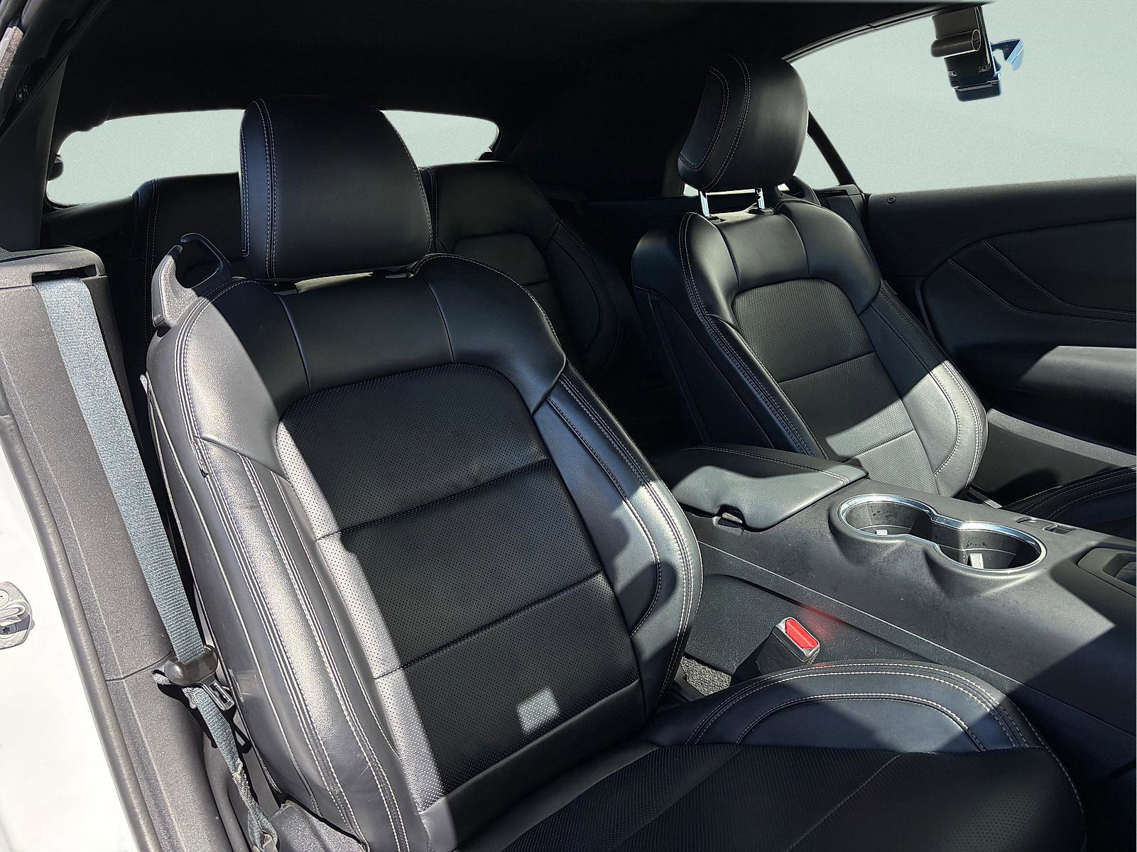 Used 2025 Ford Mustang Premium RWD image 39