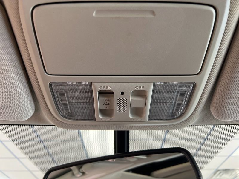 Used 2016 Honda CR-V EX-L image 32
