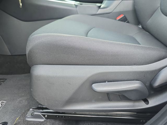 Used 2025 Toyota RAV4 LE image 28