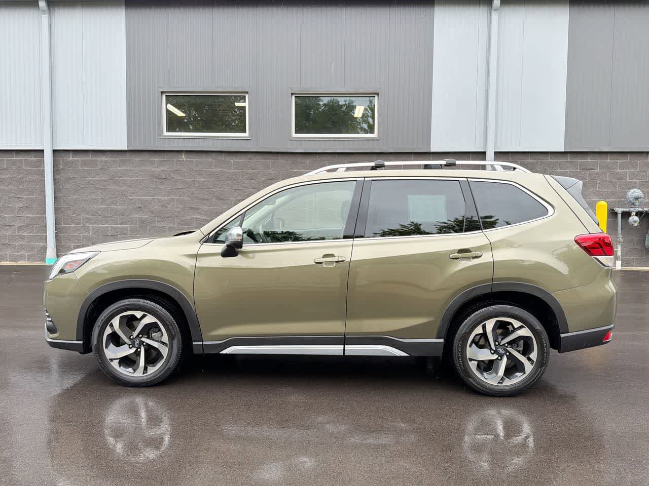 Certified 2024 Subaru Forester Touring AWD/4WD image 10