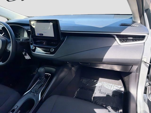 Used 2025 Toyota Corolla LE image 27