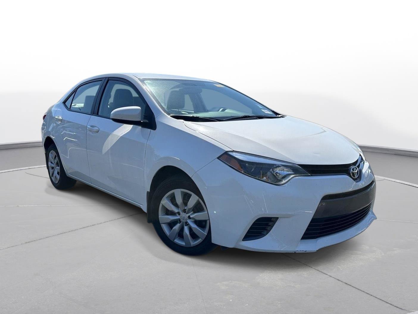 Used 2016 Toyota Corolla LE FWD image 4