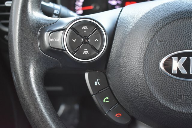 Used 2017 Kia Soul + image 19