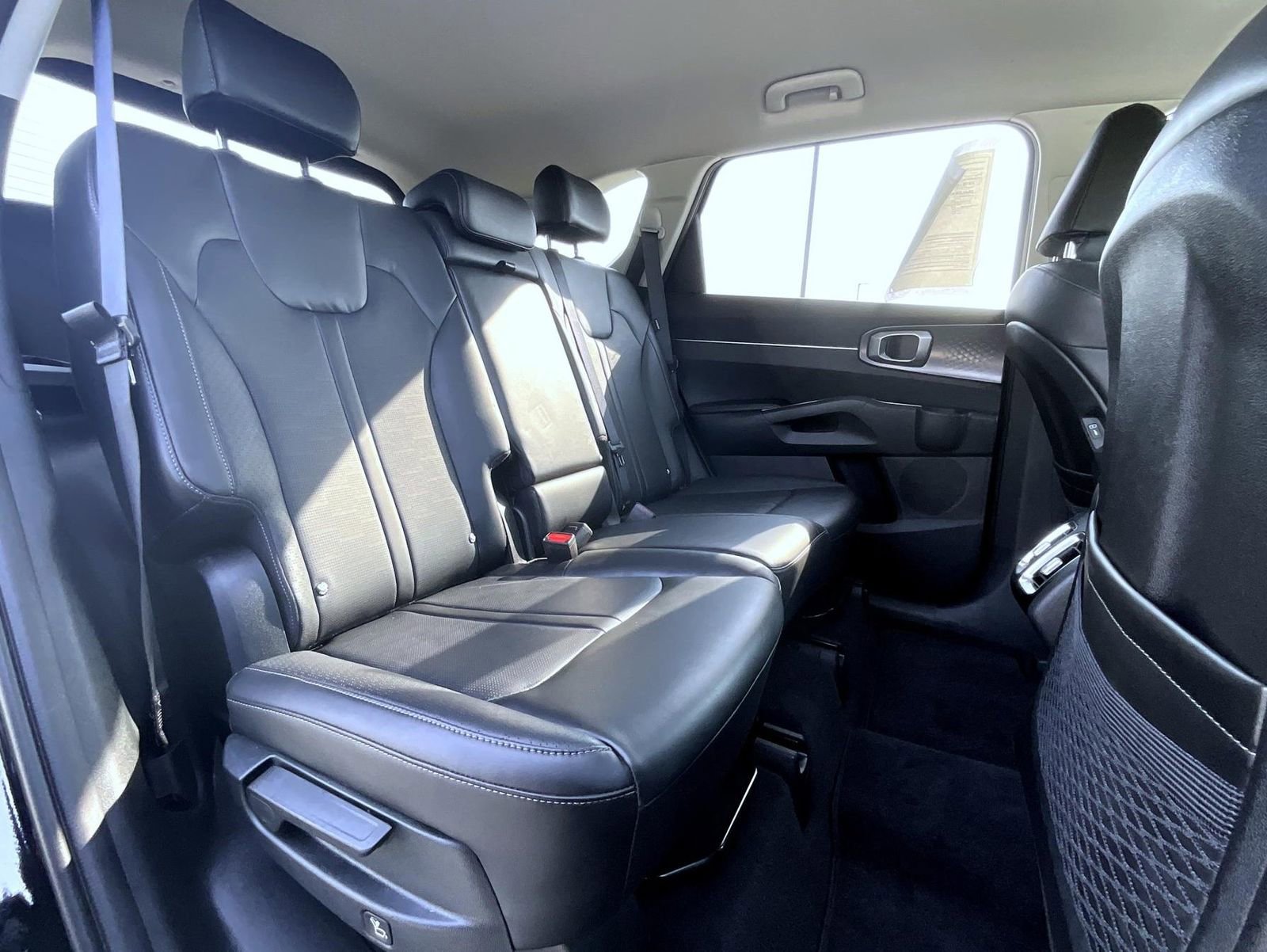 Used 2024 Kia Sorento S image 19