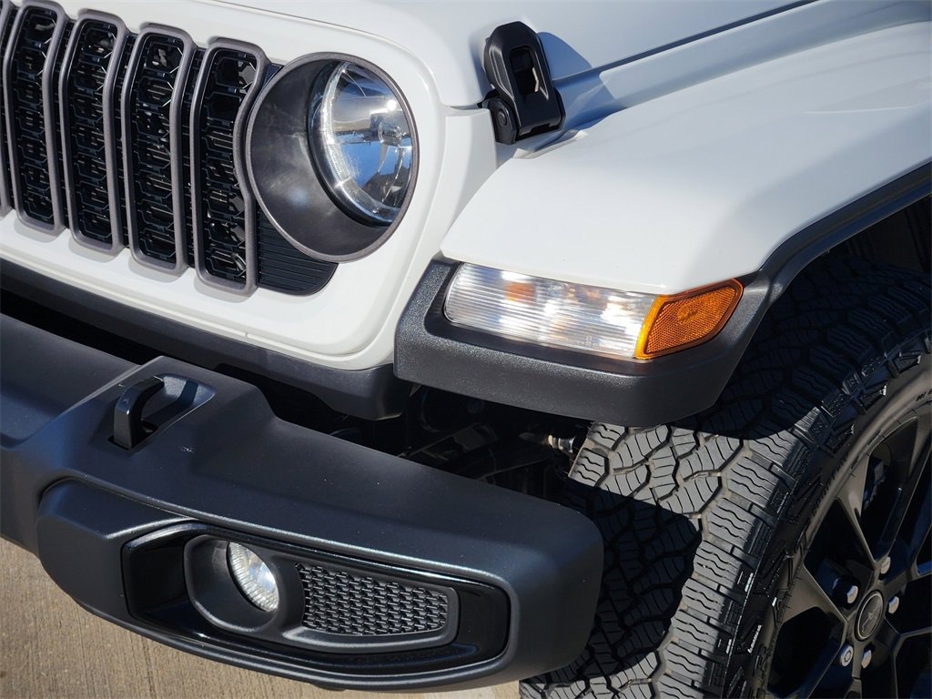 Used 2024 Jeep Gladiator Sport image 11