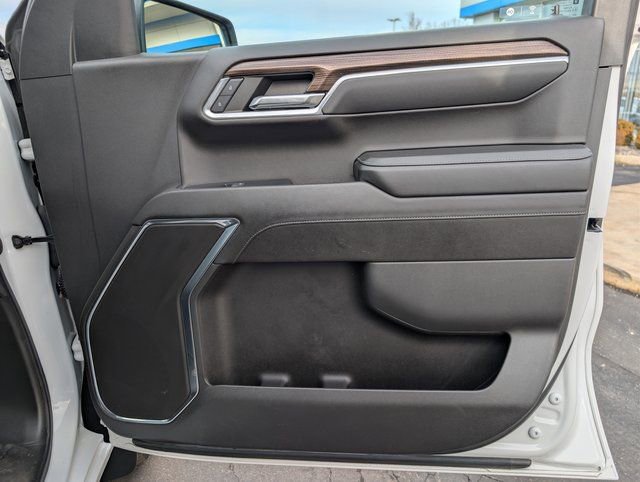 Used 2023 Chevrolet Silverado 1500 LT image 13