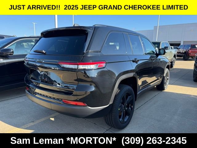 New 2025 Jeep Grand Cherokee Limited w/ Black Appearance Package image 9