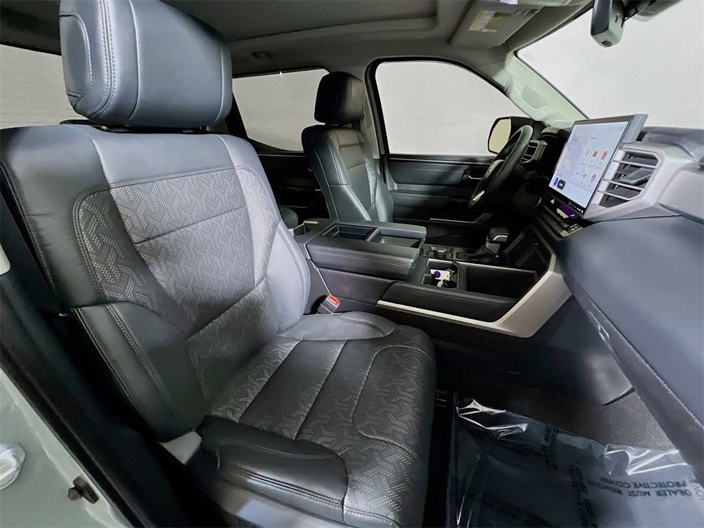 Used 2024 Toyota Tundra Limited image 25