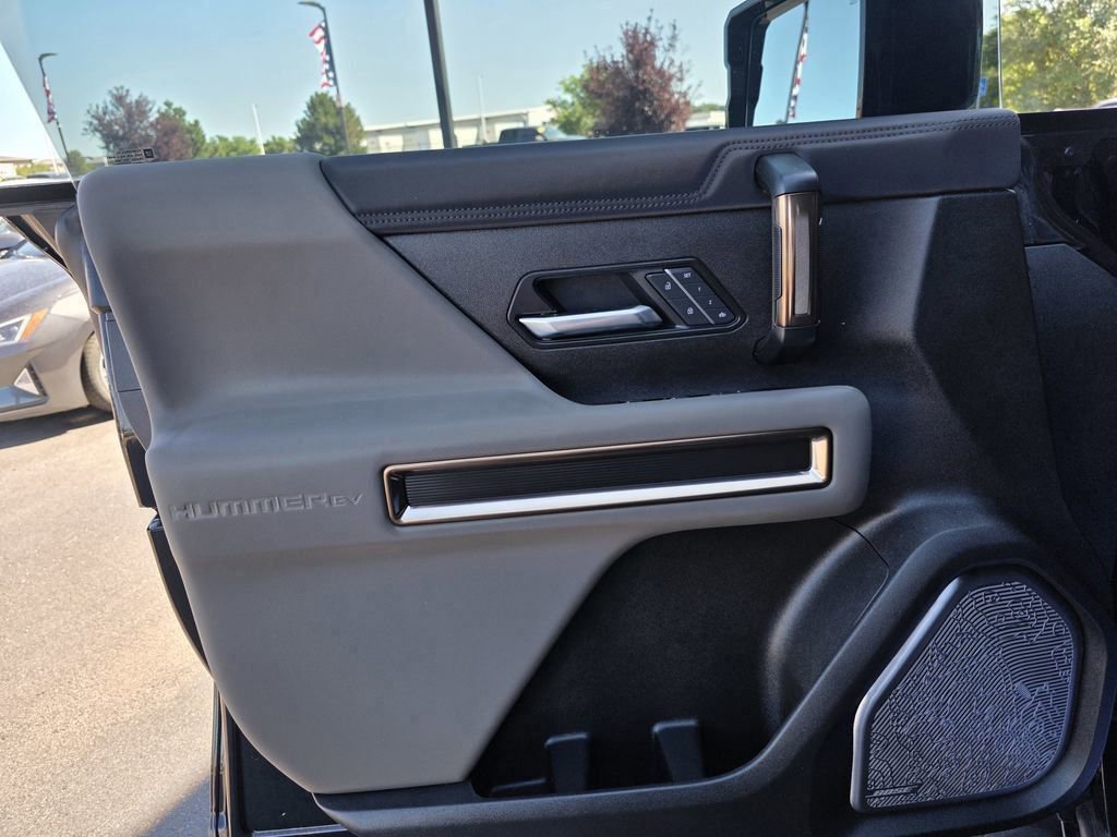 Used 2025 GMC Hummer EV 3X image 25