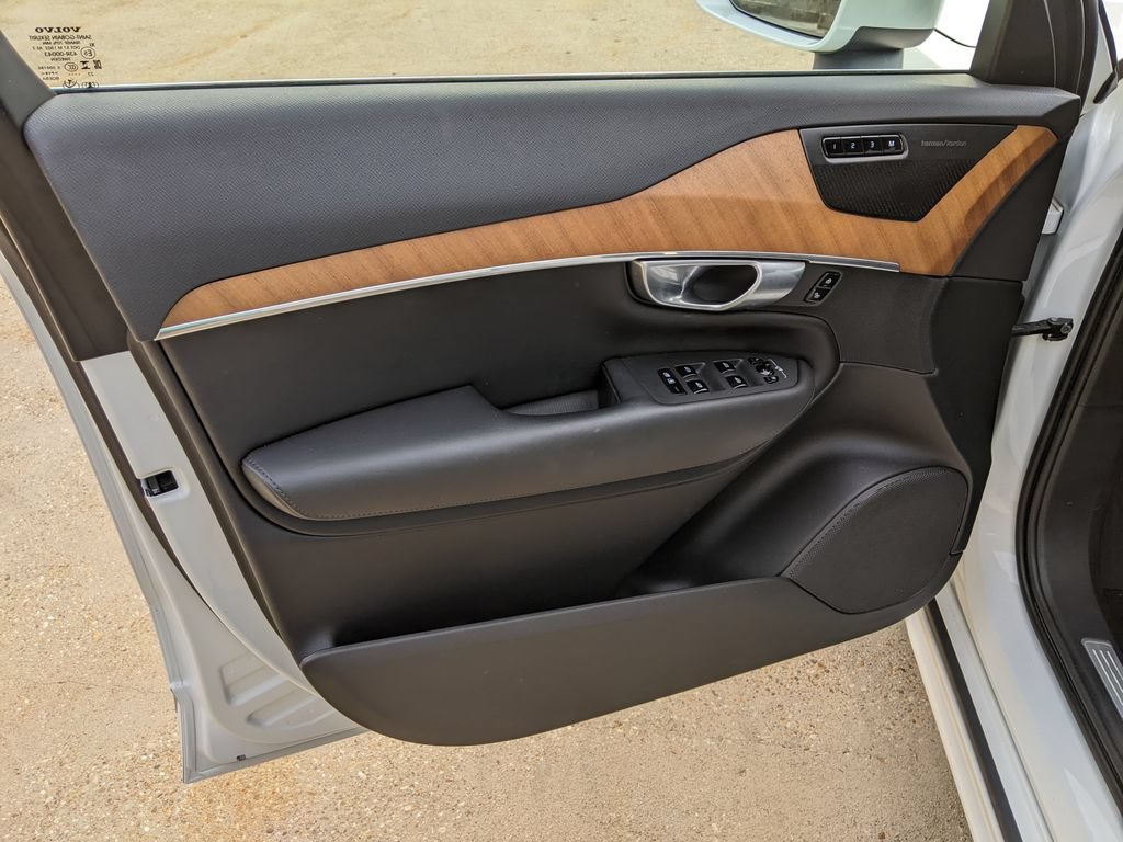 Certified 2024 Volvo XC90 B5 Plus w/ Protection Package Premier AWD/4WD image 9