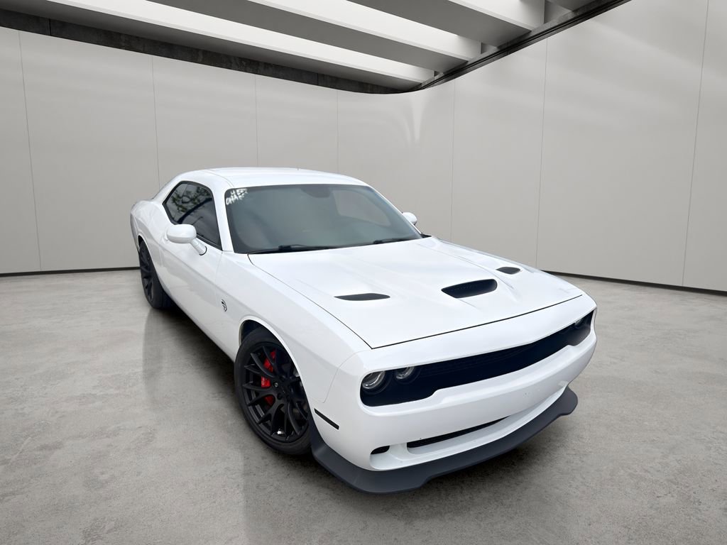 Used 2016 Dodge Challenger SRT Hellcat RWD image 4