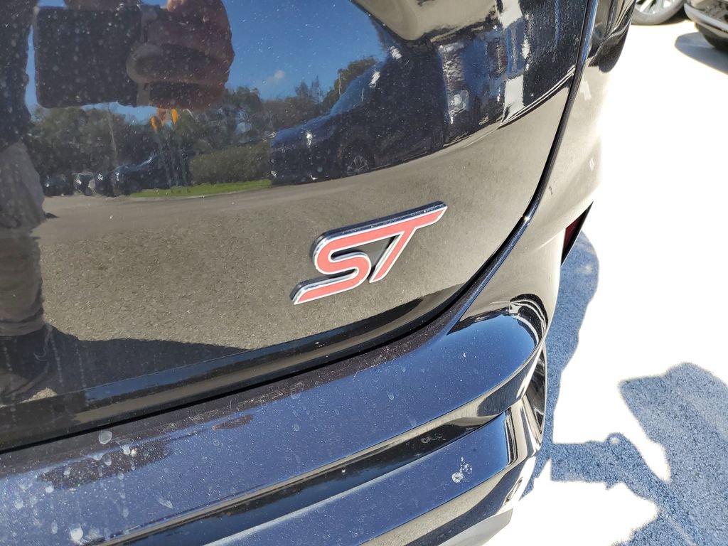 Used 2020 Ford Edge ST w/ Equipment Group 401A image 5