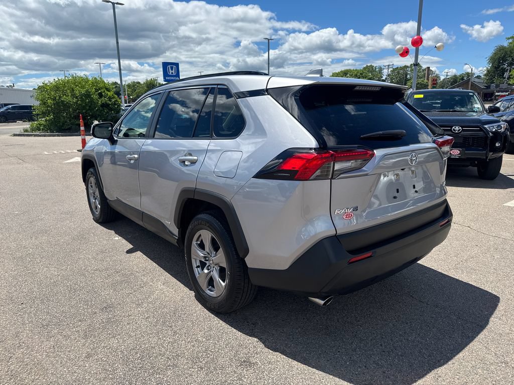 Used 2025 Toyota RAV4 XLE w/ Convenience Package AWD/4WD image 5